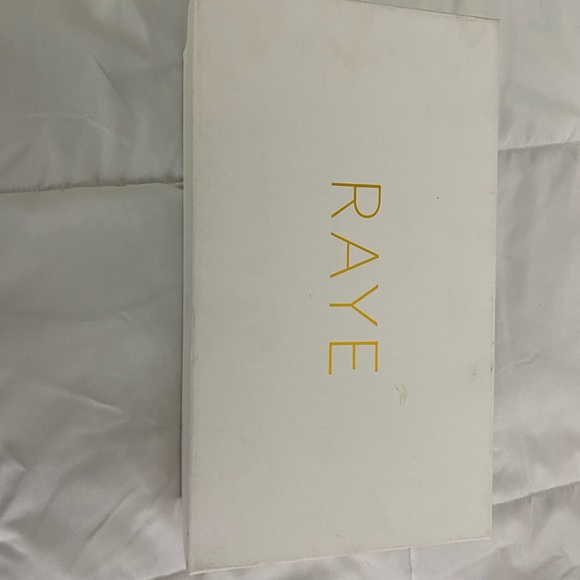 Void Sandal in Nude
RAYE - Picture 5 of 5